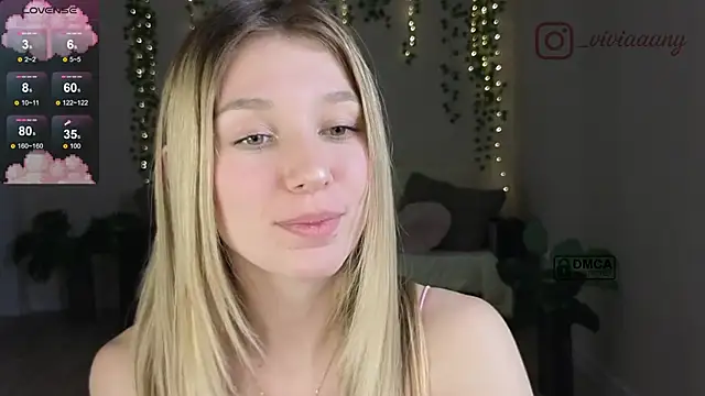 viviaaany's cam snapshot