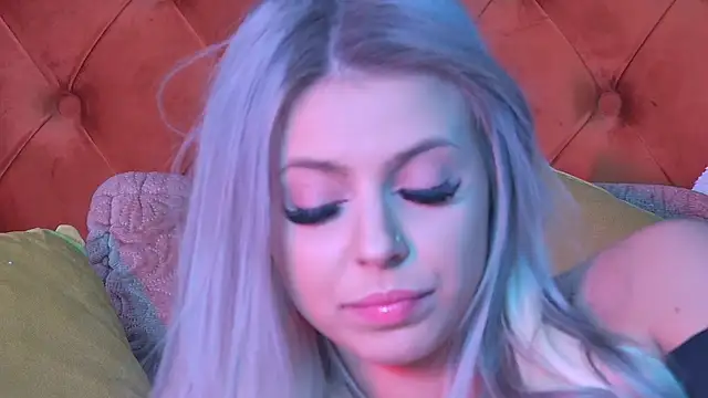 ZeyaWhite's cam snapshot