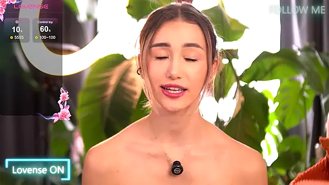 EmilyRaymont live sex cam