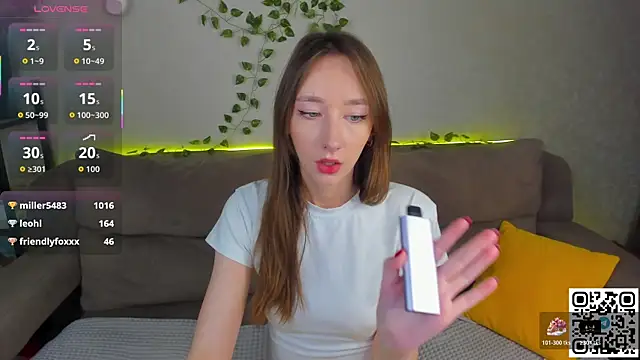 Miche1le_Allenne's cam snapshot