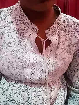 pari_rani7's cam snapshot