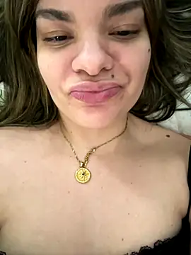 Zyrella live sex cam