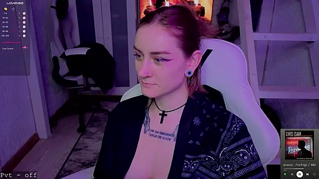 RetroMarie's cam snapshot