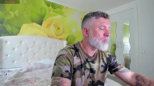 BlowMyXXL's cam snapshot