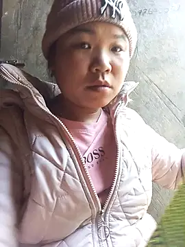 may-squirl's cam snapshot