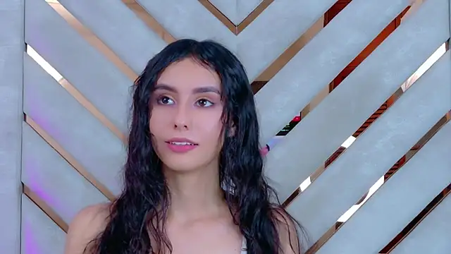 Sarah-Grace's cam snapshot