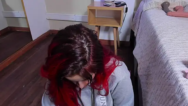 Sophie_Russell_'s cam snapshot