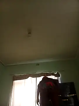 Young_Slut21's cam snapshot