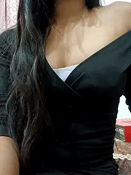 Heena-curvy live sex cam