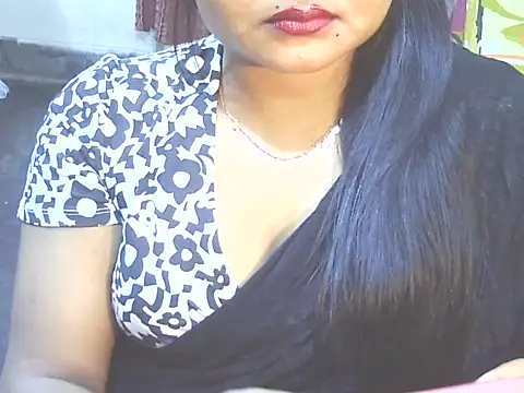 Nusrat_Faria07's cam snapshot