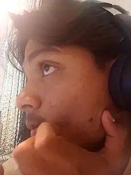 Guyfromdelhi84 live sex cam