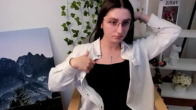 MikaClausing's cam snapshot