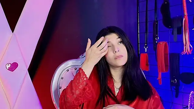 MrCharlotte_bdsm's cam snapshot