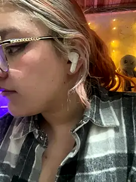 Sophia_Weest99 live sex cam