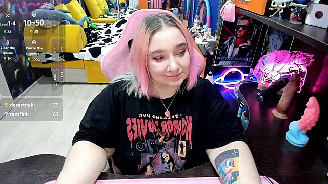 Softie_Sofy's cam snapshot