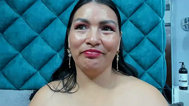 PENELOPELEWISs's cam snapshot