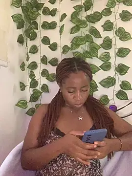 MISSMAYMADMYDAY's cam snapshot