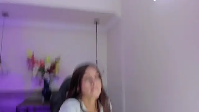 AlanaJones1's cam snapshot