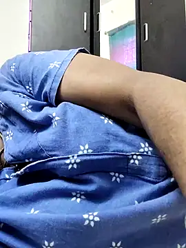 Tamilrojanew's cam snapshot