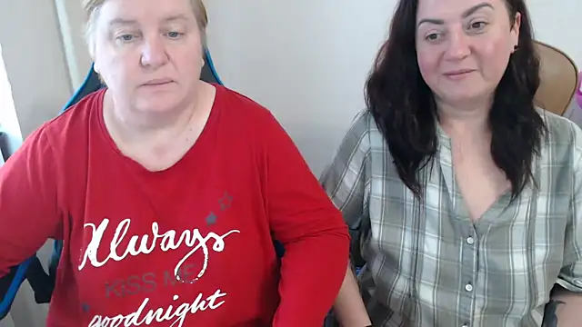 Bertie_Adeline's cam snapshot