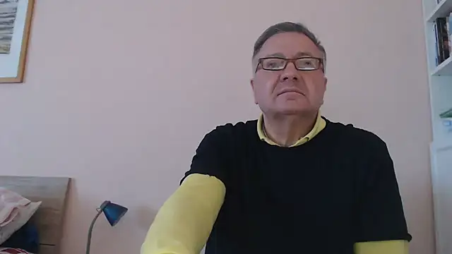 YOU6me's cam snapshot