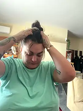 HeyBABYGIRL's cam snapshot