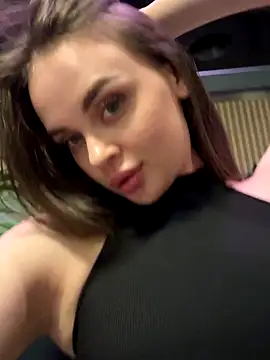 KristiRich's cam snapshot