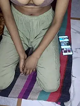 Aidakhan1212's cam snapshot