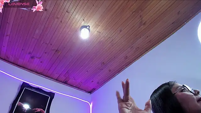 liz_25b's cam snapshot