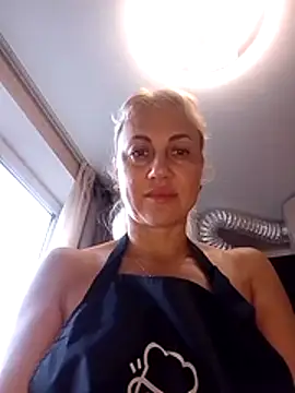 KissMiSveet's web cam