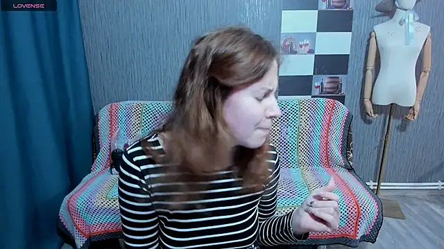 pa1e_pr1ncess's cam snapshot