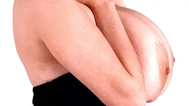 BUSTYhotMARINA's cam snapshot