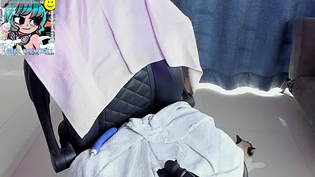 Roxy_clark's cam snapshot