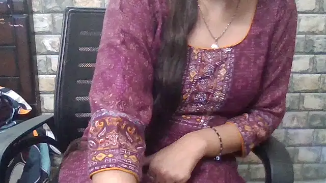 Sexy_iknoor's cam snapshot