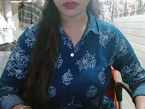 LovingPihu's cam snapshot