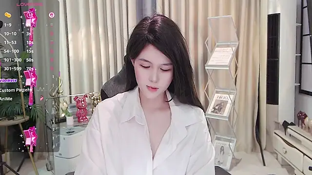 Cn-Judycutie live sex cam