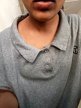 anshika0124's cam snapshot