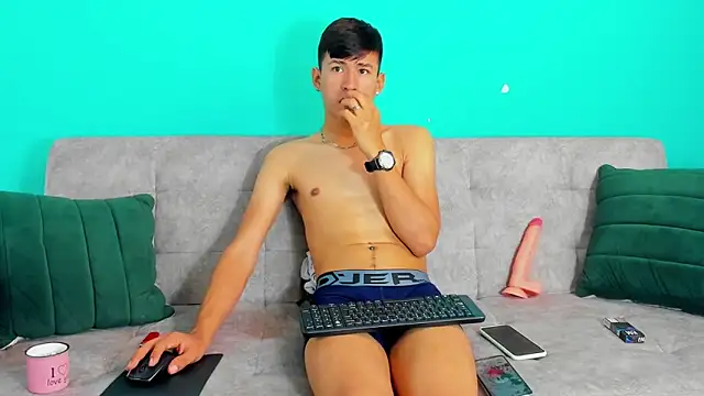 Nicolas_Torres_'s cam snapshot