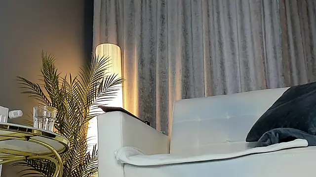 LisaAventi's cam snapshot