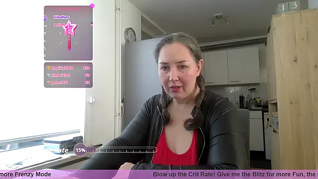 MilfGina live sex cam