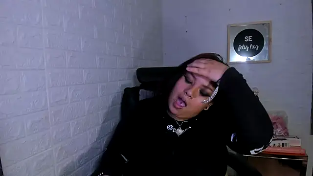 Arthemisa_tay69's cam snapshot