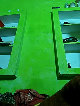 Hot-bhavi5's cam snapshot