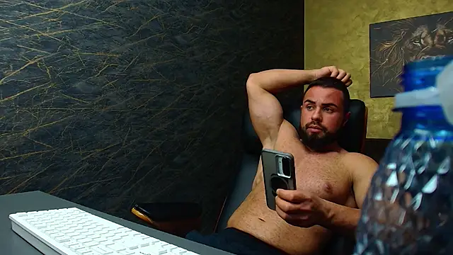 HayesWood's cam snapshot