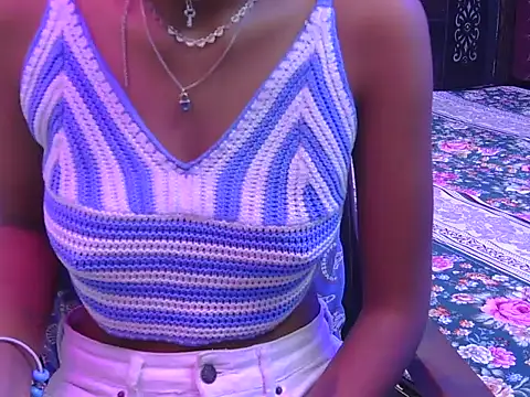 hot-nisha's cam snapshot