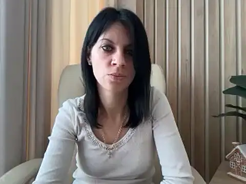 InjaAtHome live sex cam