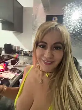 LARIANA_RIVERA23's cam snapshot