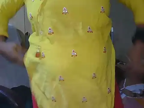 Cute_Ruhi99's cam snapshot