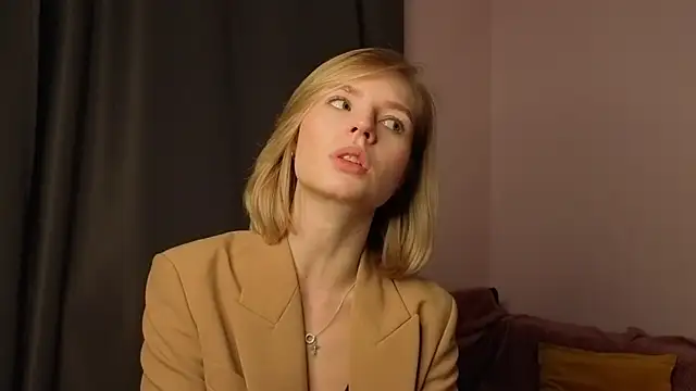 BaileyBernos's cam snapshot