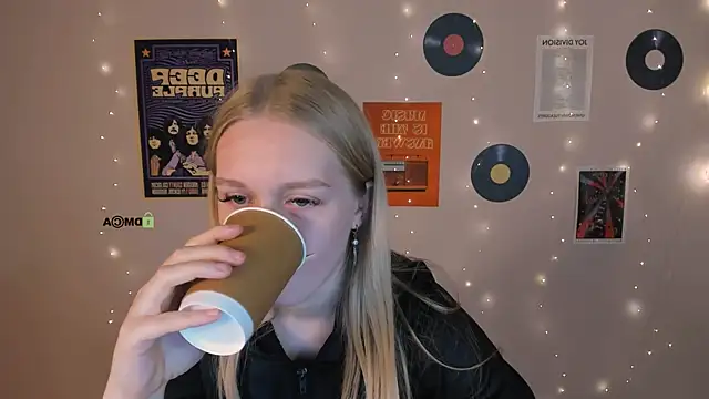 megan_cold's cam snapshot