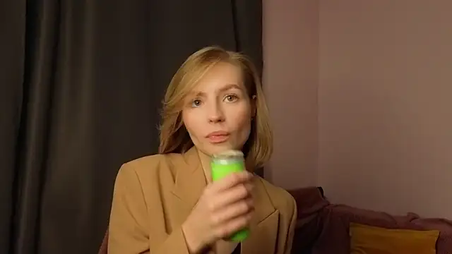 BaileyBernos's cam snapshot